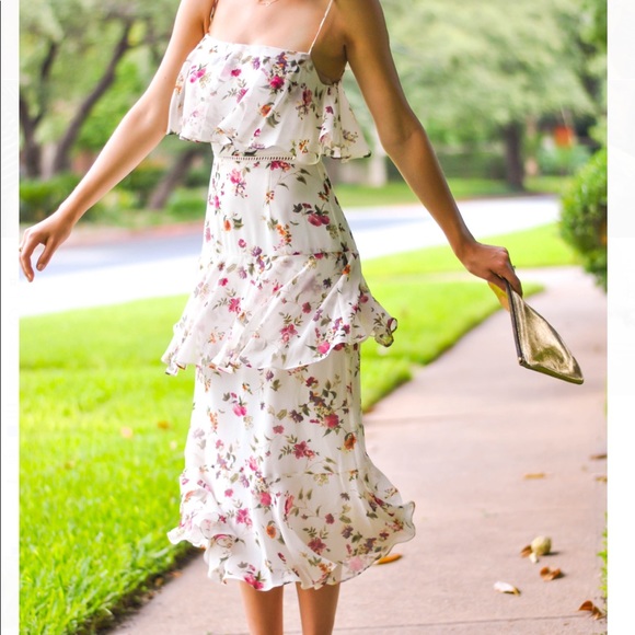 wayf imola tiered midi dress